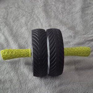 GoFit Ab Wheel Roller Fitness Equipment Yellow Black Excellent Used Condition